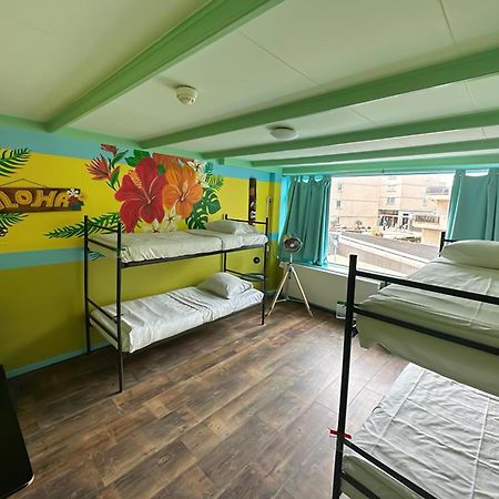 The Flying Pig Beach Hostel Noordwijk Bagian luar foto