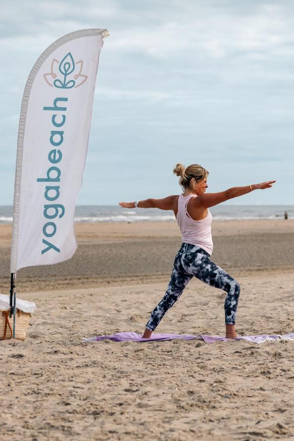 The Flying Pig Beach Hostel Noordwijk Bagian luar foto