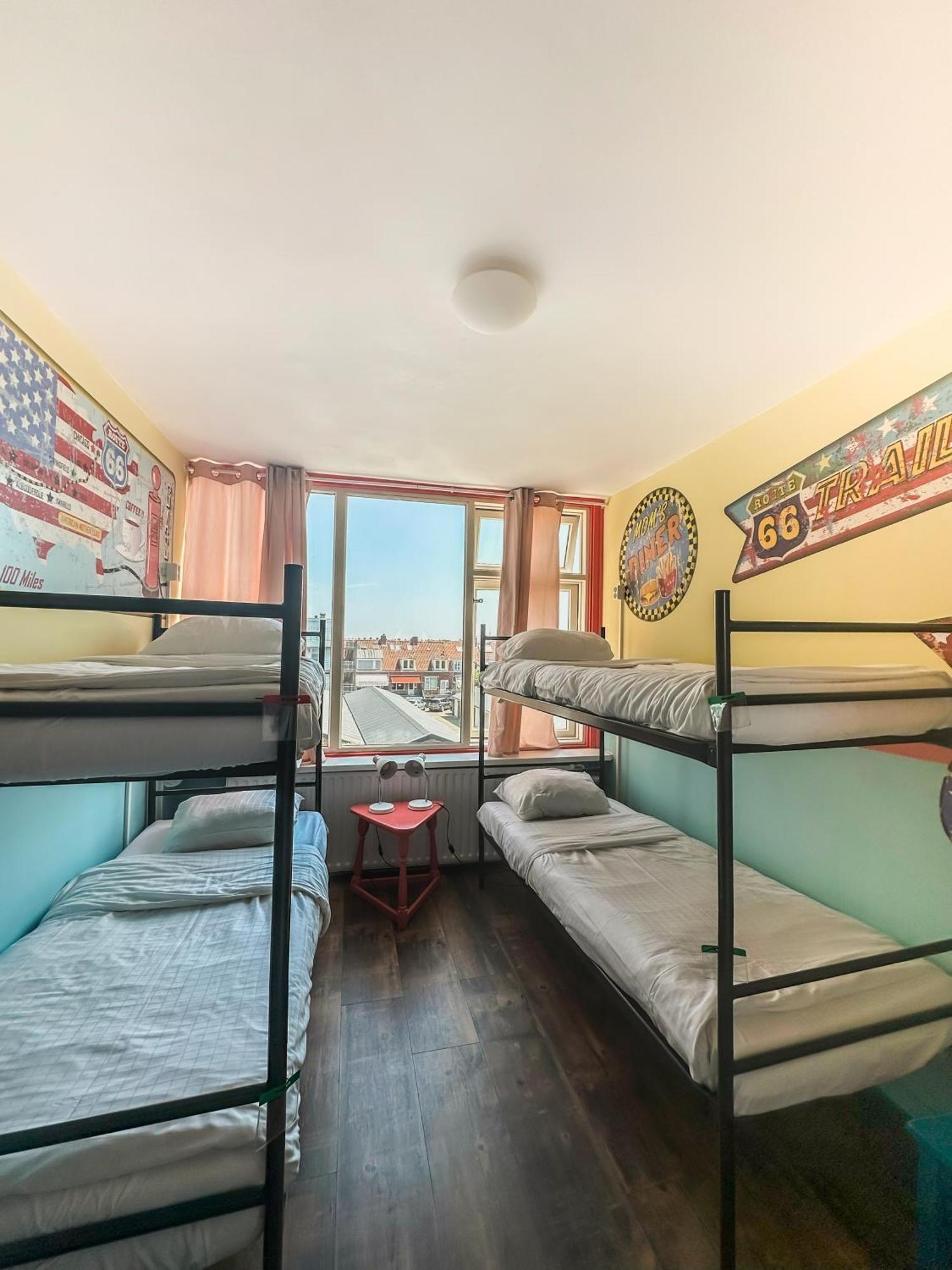 The Flying Pig Beach Hostel Noordwijk Bagian luar foto