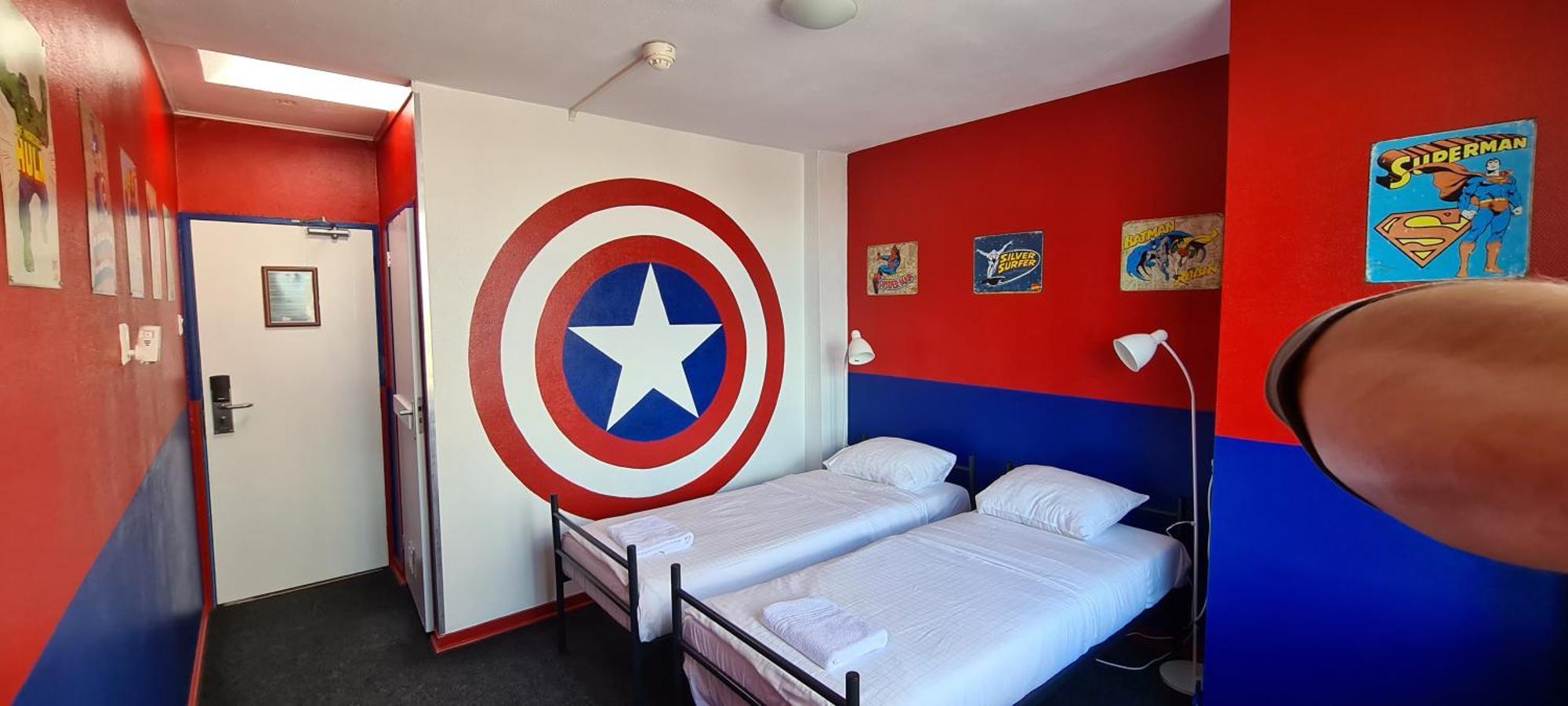 The Flying Pig Beach Hostel Noordwijk Bagian luar foto