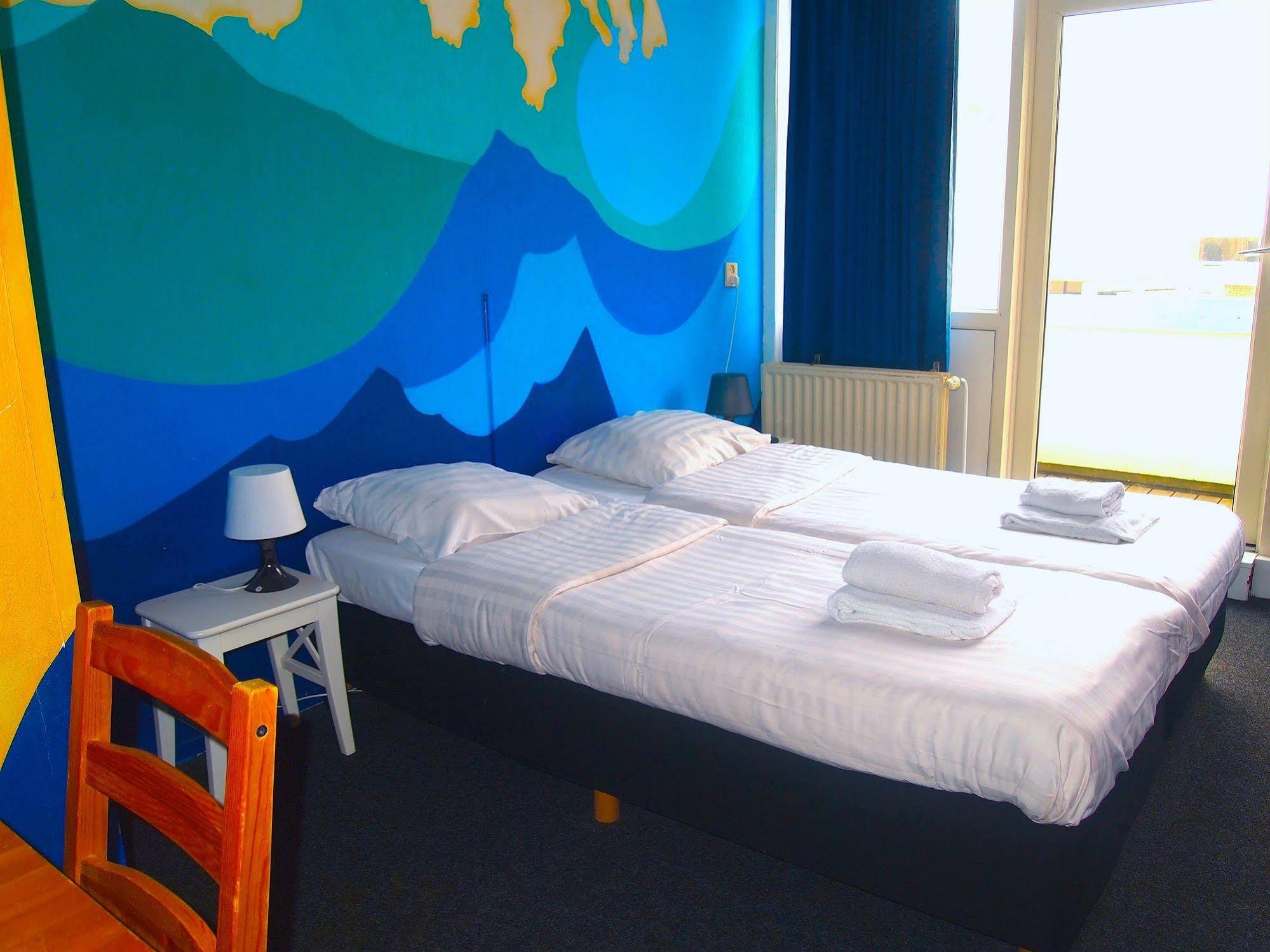 The Flying Pig Beach Hostel Noordwijk Bagian luar foto