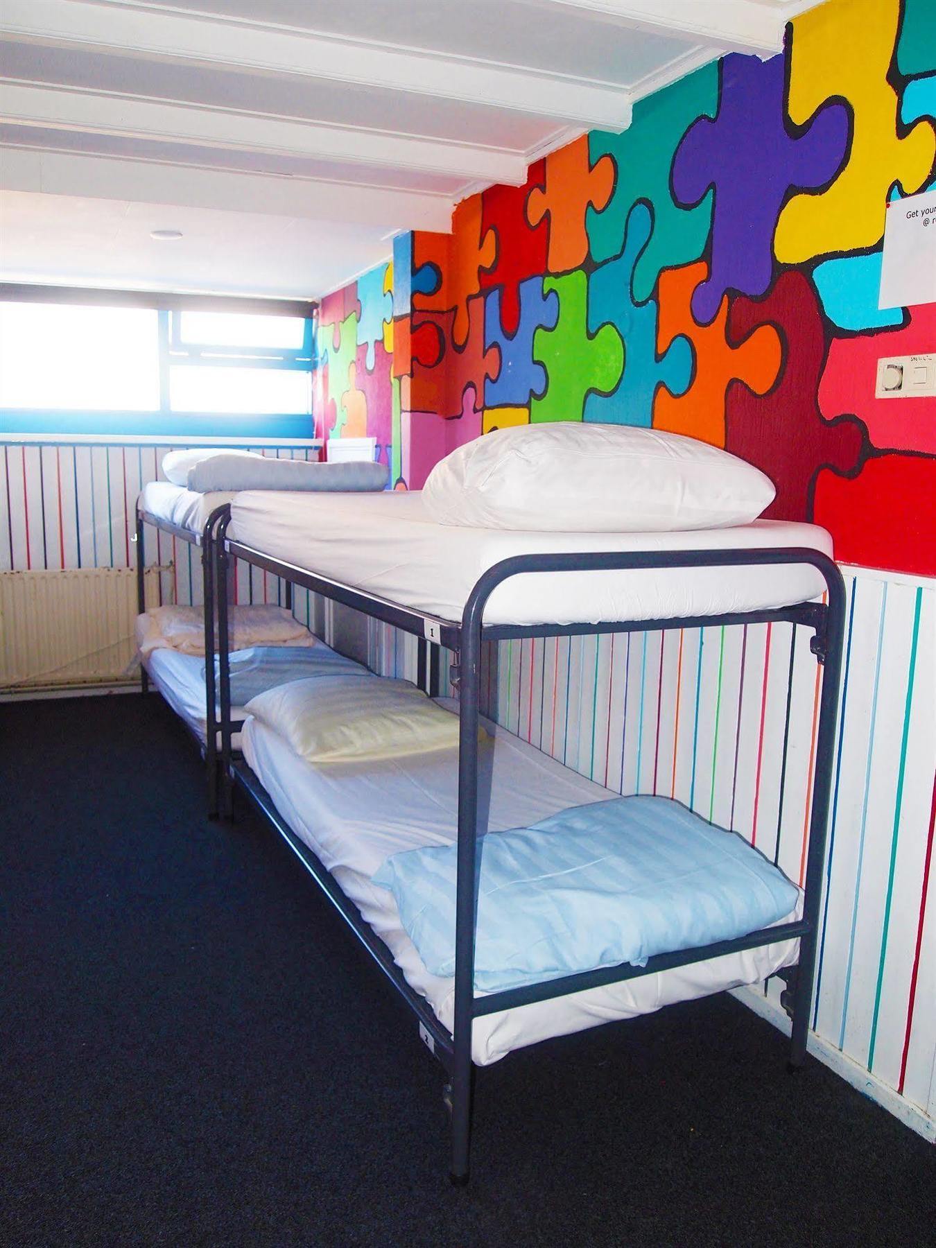 The Flying Pig Beach Hostel Noordwijk Bagian luar foto