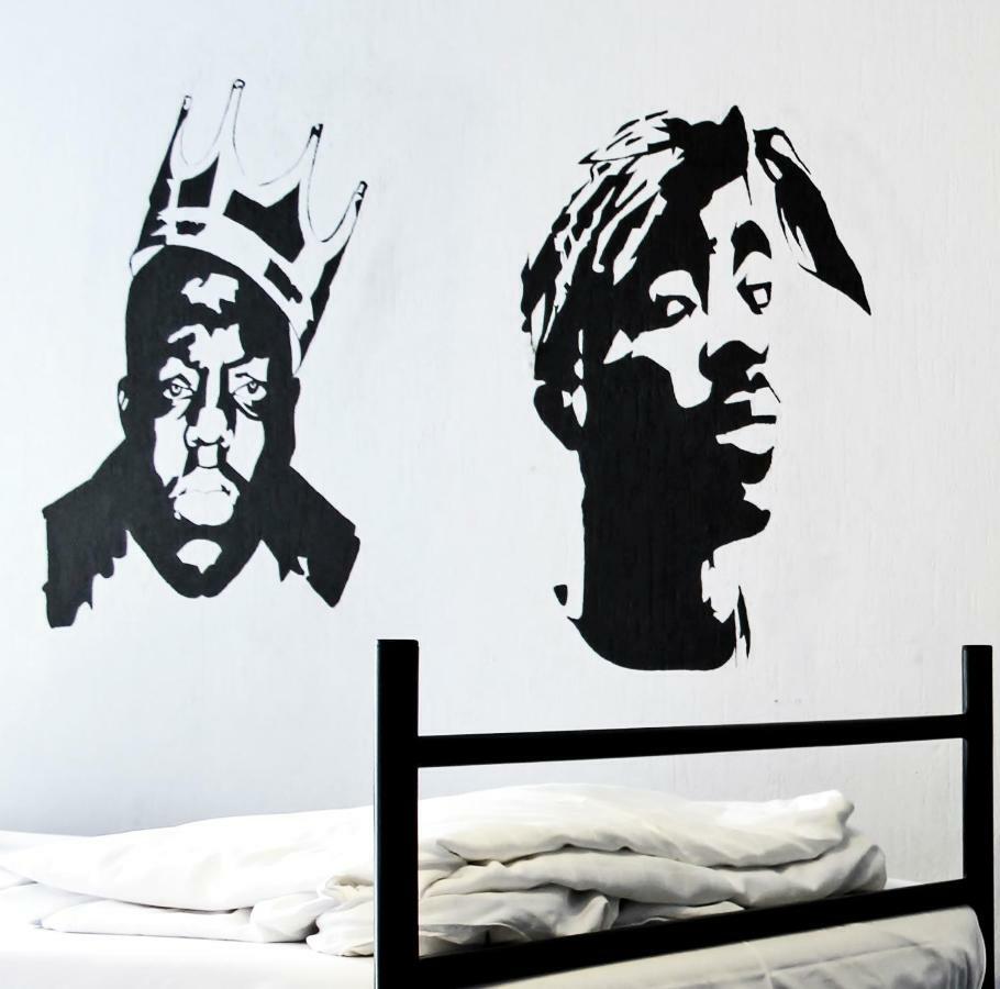 The Flying Pig Beach Hostel Noordwijk Bagian luar foto